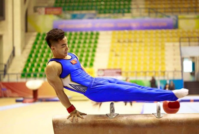 Hot boy thể dục trở thành 'VĐV được yêu thích nhất năm' Phạm Phước Hưng được bầu chọn là “VĐV được yêu thích nhất năm”