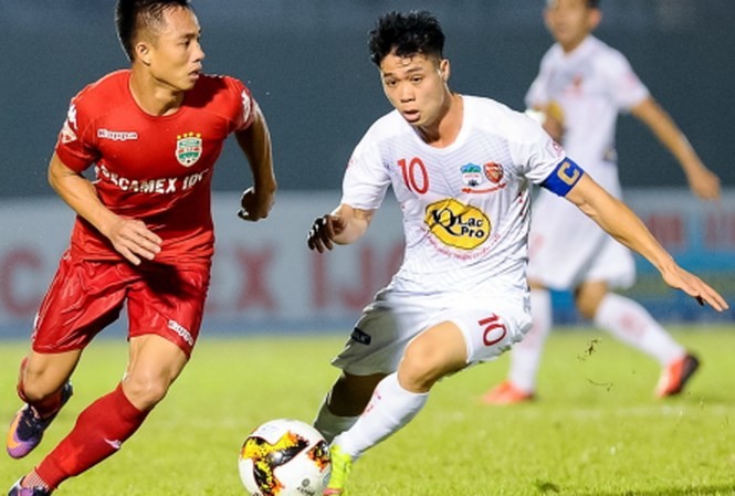 VFF thay đổi đại diện vốn góp ở VPF HAGL của Công Phượng là số ít đội bóng có lượng CĐV đông đảo ở V-League.