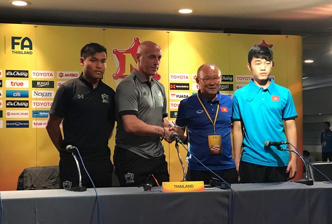 HLV Park Hang Seo không ngại U23 Thái Lan Ông Park Hang Seo muốn U23 Việt Nam cải thiện lối chơi khi gặp U23 Thái Lan ngày 15/12.