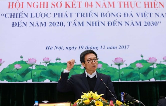 Phó Thủ tướng: 'Bóng đá còn vỗ vai, chia điểm nhau không?' Phó Thủ tướng Vũ Đức Đam yêu cầu ngành thể thao cần có đề nghị cụ thể cho bóng đá.