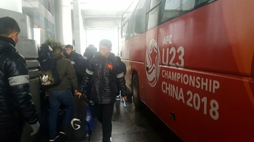 U23 Việt Nam đổ bộ Côn Sơn, đóng quân ở khách sạn 5 sao Đội tuyển U23 Việt Nam đã có mặt ở khách sạn Jinling Grand, Côn Sơn (Giang Tô).