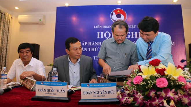 Điện thoại lãnh đạo VFF đầy tin nhắn nặc danh, đe doạ trước Đại hội Hậu trường VFF luôn diễn biến phức tạp trước mỗi kỳ đại hội.