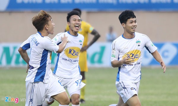 HAGL đang hay nhất trong 4 năm lứa Công Phượng lên V-League? Công Phượng đang lấy lại phong độ ghi bàn trong màu áo HAGL.