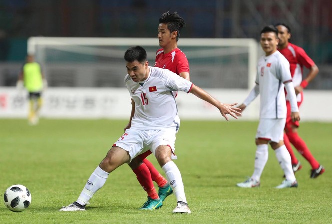 Chờ đấu Nhật Bản, Olympic Việt Nam đổi lịch tập phút chót Olympic Việt Nam đang cân bằng điểm số và chỉ số phụ với Nhật Bản sau chiến thắng 2-0 Nepal tối 16/8. Ảnh: Vnexpress