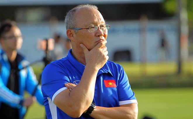 HLV Park Hang Seo: Vợ tôi có biết gì bóng đá đâu HLV Park Hang Seo cho biết sẽ cố gắng để giúp Olympic Việt Nam đánh bại Hàn Quốc ngày mai, 29/8.