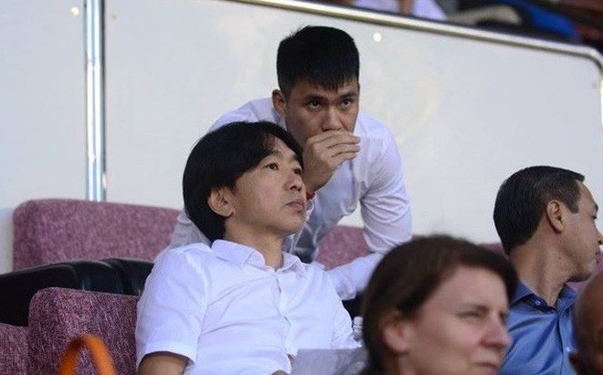 CLB TP.HCM xác nhận chia tay HLV Toshya Miura HLV Toshiya Miura.