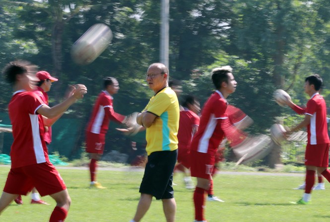 Tuyển Việt Nam không có quyền chọn đối thủ ở bán kết AFF Cup 2018 Tuyển Việt Nam phải nỗ lực để hướng tới vị trí nhất bảng A. Ảnh: Vnexpress