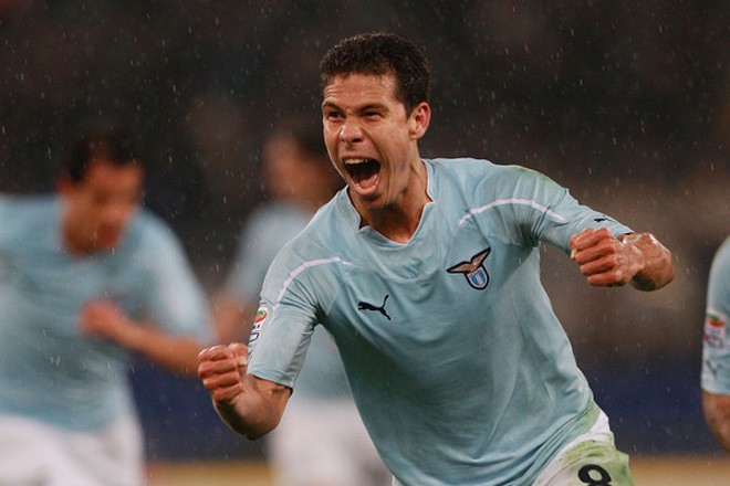 Inter 'cướp' Hernanes ngay trước mũi Arsenal Hernanes sẽ gia nhập Inter Milan trong ít ngày tới