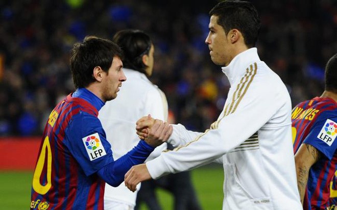 Bóng vàng cho Ronaldo, nhưng Messi vẫn cao giá nhất Xét về giá trị chuyển nhượng Messi vẫn "ăn đứt" Ronaldo