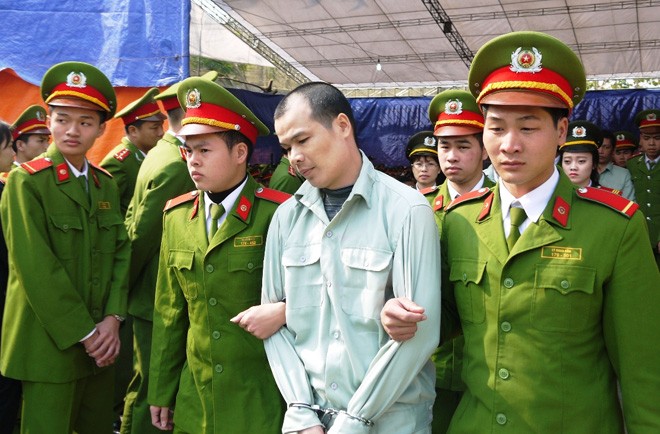 Tử hình 30 bị cáo trong đường dây 4.400 bánh heroin Tử hình 30 bị cáo trong đường dây 4.400 bánh heroin