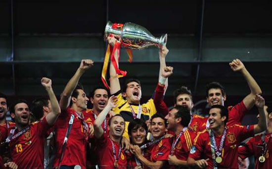 Vòng loại EURO 2016: Tây Ban Nha đọ sức Ukraine Vòng loại EURO 2016: Tây Ban Nha đọ sức Ukraine