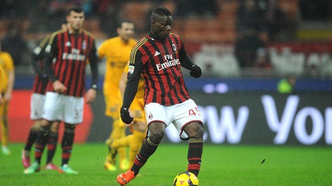 Tottenham và Arsenal tranh nhau ‘Ngựa chứng’ Balotelli Balotelli trong tầm ngắm của cả Tottenham lẫn Arsenal.