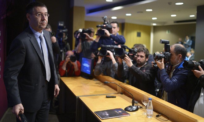 Barcelona bắt đầu 'chạy án' Chủ tịch Bartomeu của Barca.
