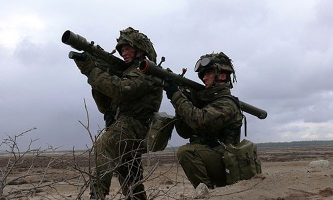 Tại sao tự vệ miền Đông Ukraine có vũ khí của NATO? Trong ảnh là các tên lửa phòng không Grom được Quân đội Ba Lan sử dụng.