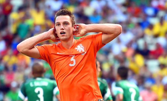 Lộ diện tân binh đầu tiên của Van Gaal ở M.U Lộ diện tân binh đầu tiên của Van Gaal ở M.U