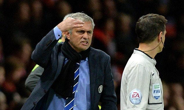 BẢN TIN Thể thao sáng: Mourinho đổ lỗi cho trọng tài Mourinho.