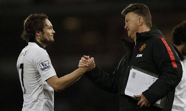 BẢN TIN Thể thao sáng: Van Gaal cảnh báo các ngôi sao M.U BẢN TIN Thể thao sáng: Van Gaal cảnh báo các ngôi sao M.U
