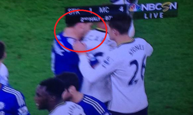 Cầu thủ Chelsea bị cáo buộc dùng chiêu 'cẩu xực' Ivanovic bị cho là dùng đòn "cẩu xực" với cầu thủ đối phương.