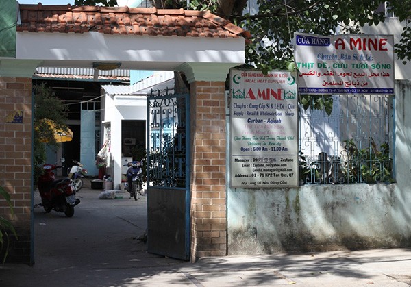 'Truy tìm' lò thịt dê lâu đời nhất Sài thành Ngôi nhà và cũng là cửa hàng thịt dê của bà Fatima Beevi.
