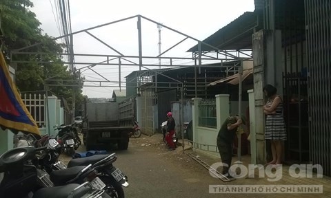 Hãi hùng phát hiện thi thể bạn dưới giếng Ngôi nhà của nạn nhân.