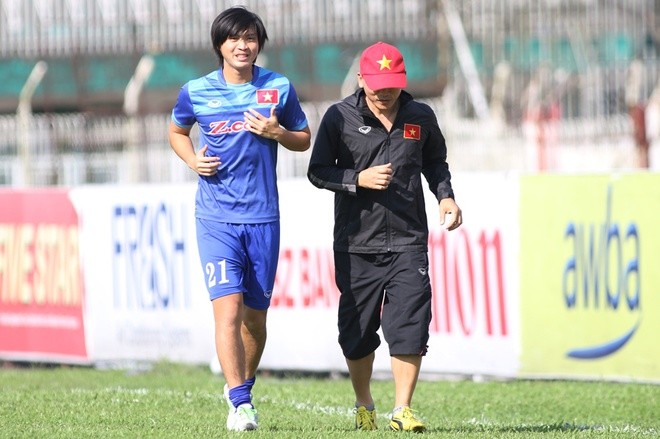 Lịch sử chấn thương của Tuấn Anh Tuấn Anh phải tập riêng với trợ lý HLV ở ngoài sân. Ảnh: Vnexpress