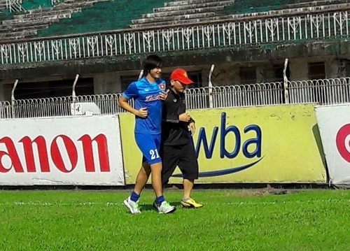Tuấn Anh bị loại khỏi danh sách dự AFF Cup Tuấn Anh bị loại do chấn thương đầu gối không kịp bình phục.