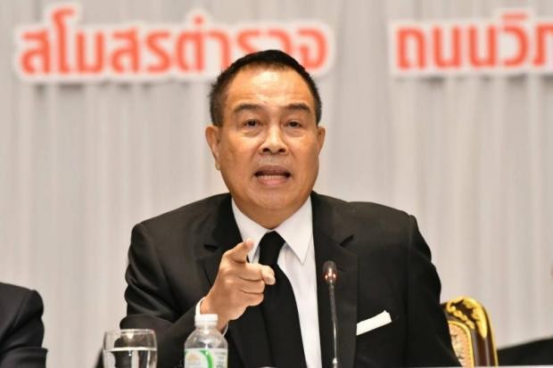 Liên đoàn bóng đá Thái Lan lâm cảnh nợ nần Chủ tịch FAT Somyot Poompunmuang
