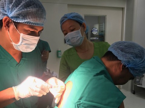 Người đàn ông ngủ ngồi suốt 4 năm ở Cần Thơ Người đàn ông ngủ ngồi suốt 4 năm ở Cần Thơ