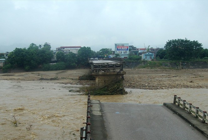 Tìm thấy thi thể phóng viên bị lũ cuốn khi tác nghiệp ở Yên Bái Tìm thấy thi thể phóng viên bị lũ cuốn khi tác nghiệp ở Yên Bái