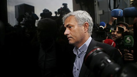 Mourinho đồng ý đóng phạt 3,3 triệu euro tiền trốn thuế Mourinho đồng ý đóng phạt 3,3 triệu euro tiền trốn thuế