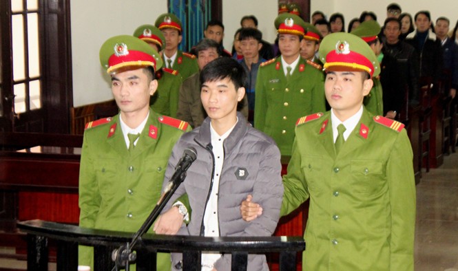 Nam thanh niên lĩnh 7 năm tù vì tuyên truyền chống nhà nước HĐXX tuyên phạt 7 năm tù đối với Nguyễn Văn Hóa