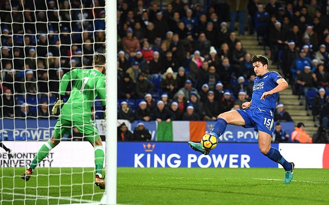 M.U cay đắng đánh rơi chiến thắng ở phút bù giờ Harry Maguire sút tung lưới M.U ở phút bù giờ thứ 4