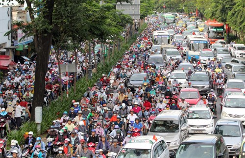 Tân Sơn Nhất lên phương án chống kẹt xe trước Tết Tân Sơn Nhất lên phương án chống kẹt xe trước Tết