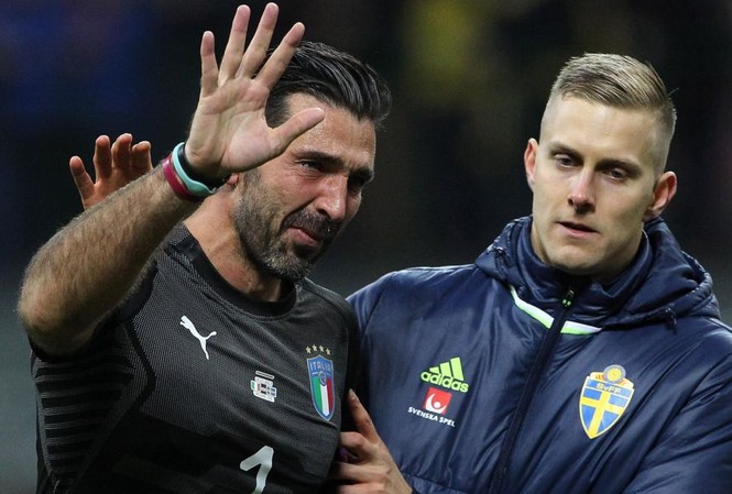 Huyền thoại Buffon thích khóc một mình Huyền thoại Buffon thích khóc một mình