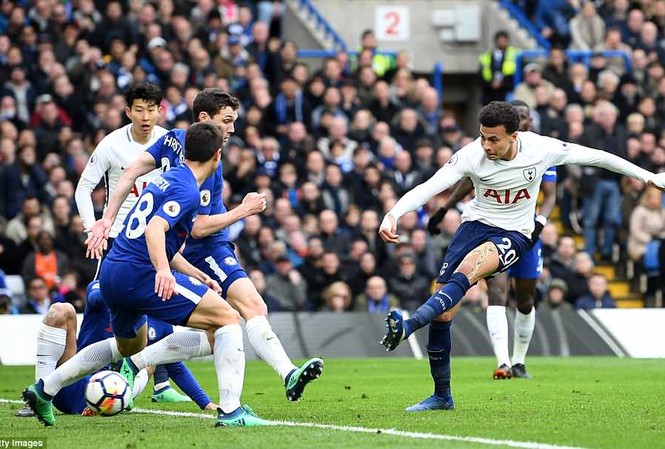 Chelsea thua ngược Tottenham, cạn hy vọng lọt vào tốp 4 Dele Alli lập cú đúp cho Tottenham ở trận này.