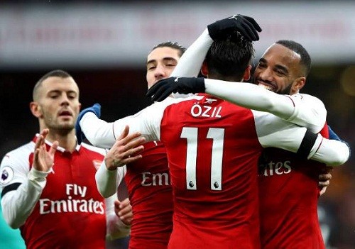 Cất 7 trụ cột, Arsenal sớm 'đầu hàng' M.U? Nhiều trụ cột của Arsenal không ra sân ở cuộc đọ sức với M.U tối nay.