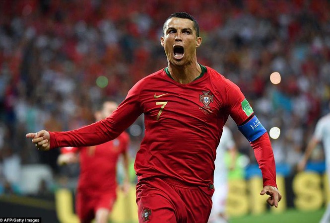 BÌNH LUẬN Cristiano Ronaldo: Vạn lý độc hành BÌNH LUẬN Cristiano Ronaldo: Vạn lý độc hành