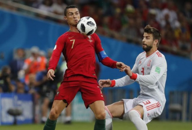 MÁCH NƯỚC WORLD CUP: 'Cửa trên' hạ gục nhanh tiêu diệt gọn Cả Tây Ban Nha và Bồ Đào Nha (trái) đều hứa hẹn sẽ hạ gục các đối thủ ở vòng 2 từ rất sớm