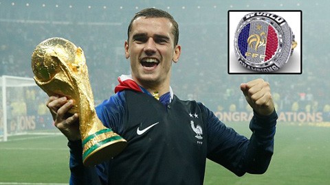 Tiền đạo tuyển Pháp khoe nhẫn kim cương mừng vô địch World Cup Tiền đạo tuyển Pháp khoe nhẫn kim cương mừng vô địch World Cup