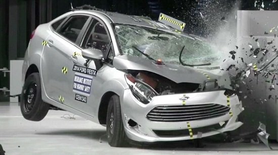 Xe nhỏ tại Việt Nam có an toàn? Xe nhỏ tại Việt Nam có an toàn?
