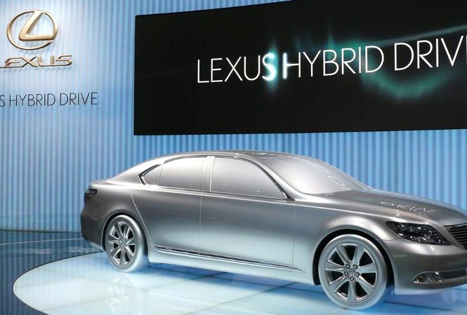 Toyota vượt mốc bán 7 triệu xe hybrid trên toàn cầu Toyota vượt mốc bán 7 triệu xe hybrid trên toàn cầu