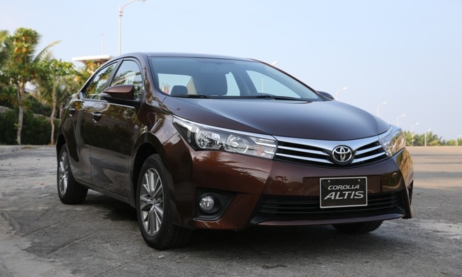 Nhìn gần 'vũ khí chiến lược' Corolla Altis bản 1.8G của Toyota Nhìn gần 'vũ khí chiến lược' Corolla Altis bản 1.8G của Toyota