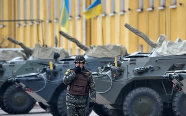 Bản tin 8H: Ukraine tăng gấp ba lần ngân sách quốc phòng Năng lực của quân đội Ukraine phụ thuộc lớn vào sự đóng góp của tình nguyện viên. (Nguồn: Vosizneias)