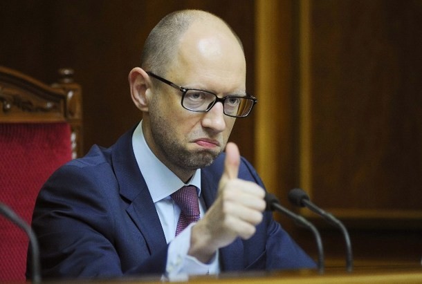 Bản tin 8H: Ukraine phát triển quân đội để đối phó Nga Thủ tướng Ukraine Arseniy Yatseniuk. (Nguồn: AFP)