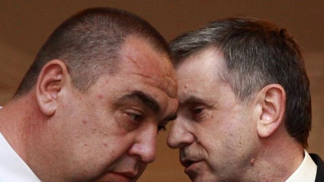 Bản tin 8H: Lugansk tuyên chiến với Ukraine Lãnh đạo Lugansk tự xưng Igor Plotnitsky (trái) (Nguồn: AFP)
