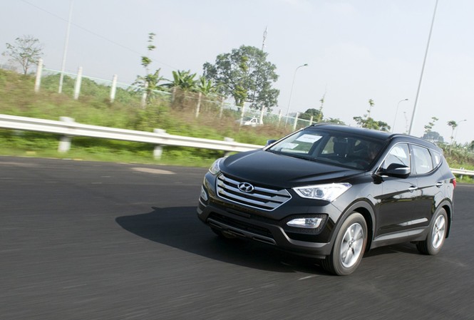 Mê hoặc cùng Hyundai SantaFe 2015 sắp trình làng tại Việt Nam Hyundai SantaFe sẵn sàng ra mắt phiên bản mới