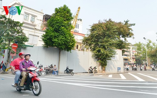 Dự án 'Nóng' ở Hồ Gươm: Không xây để kinh doanh buôn bán Mảnh đất số 2 Lê Thái Tổ ngay sát Hồ Gươm. Ảnh: VOV
