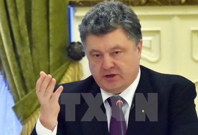 Bản tin 14H: Ukraine cách chức 77 lãnh đạo địa phương Tổng thống Petro Poroshenko. (Nguồn: AFP/TTXVN)