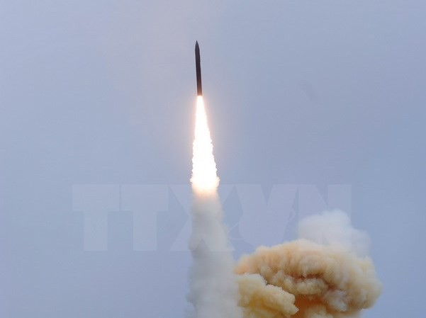 Bản tin 14H: Mỹ và NATO thử nghiệm lá chắn tên lửa châu Âu Tên lửa đánh chặn của Mỹ. (Nguồn: AFP/TTXVN)