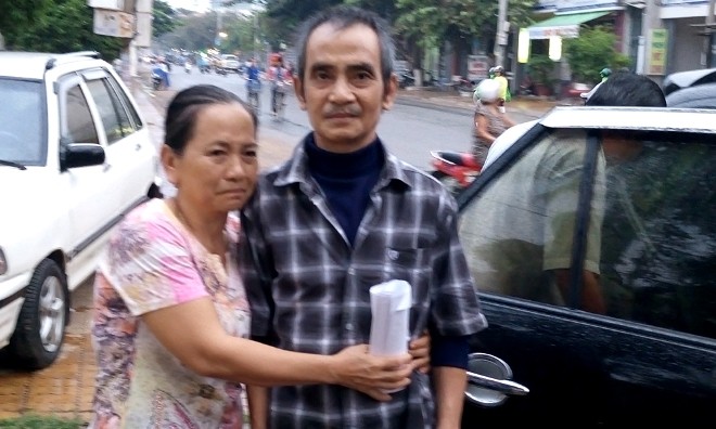 Ông Huỳnh Văn Nén được tạm tha Ông Huỳnh Văn Nén và chị ruột, bà Huỳnh Kim Ngân